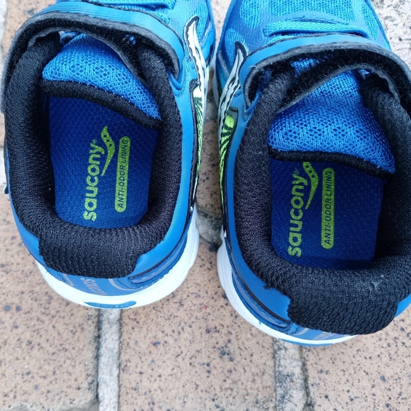 🆕Saucony | Kinvara 5 Kids Sneakers Size 5.5C - Picture 3 of 11